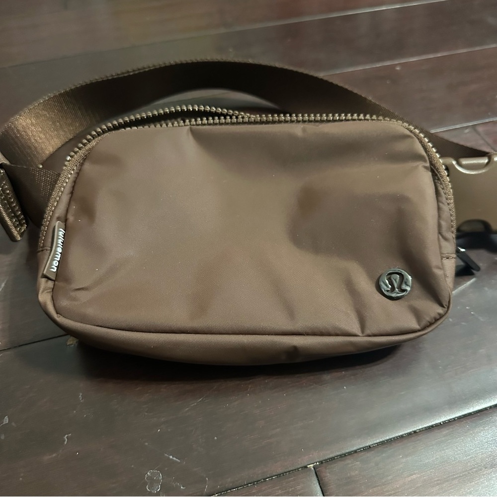 Lululemon Everywhere Belt Bag